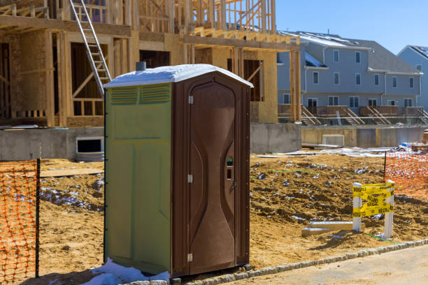 Best Portable restroom trailer rental  in Jefferson, OH